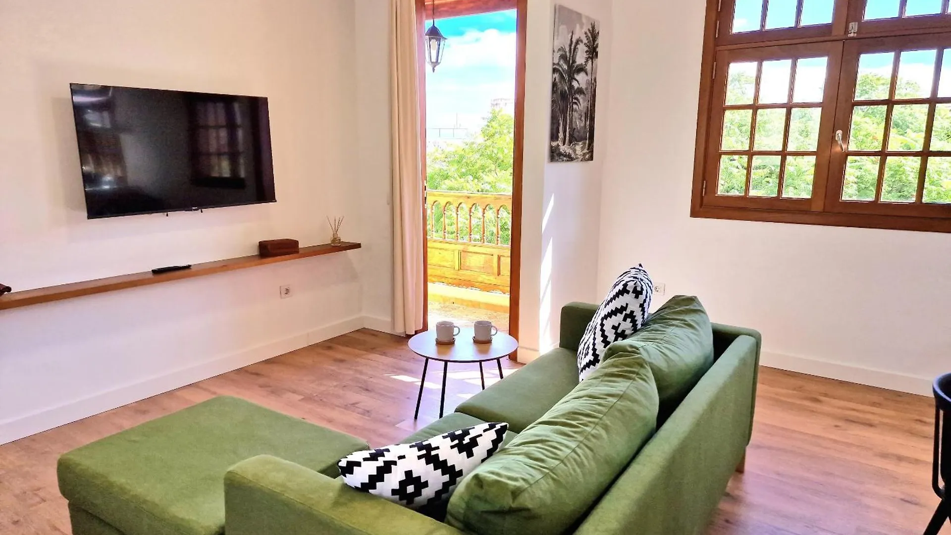Icod Centre Jacaranda Cozy Apartment By Hrtenerife Net Icod De Los Vinos Spain