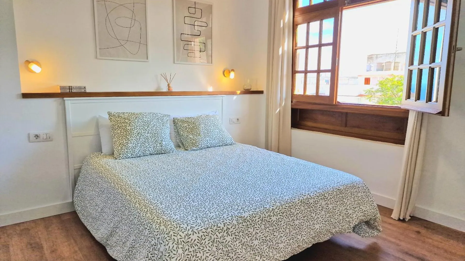 Icod Centre Jacaranda Cozy Apartment By Hrtenerife Net Icod De Los Vinos Spain