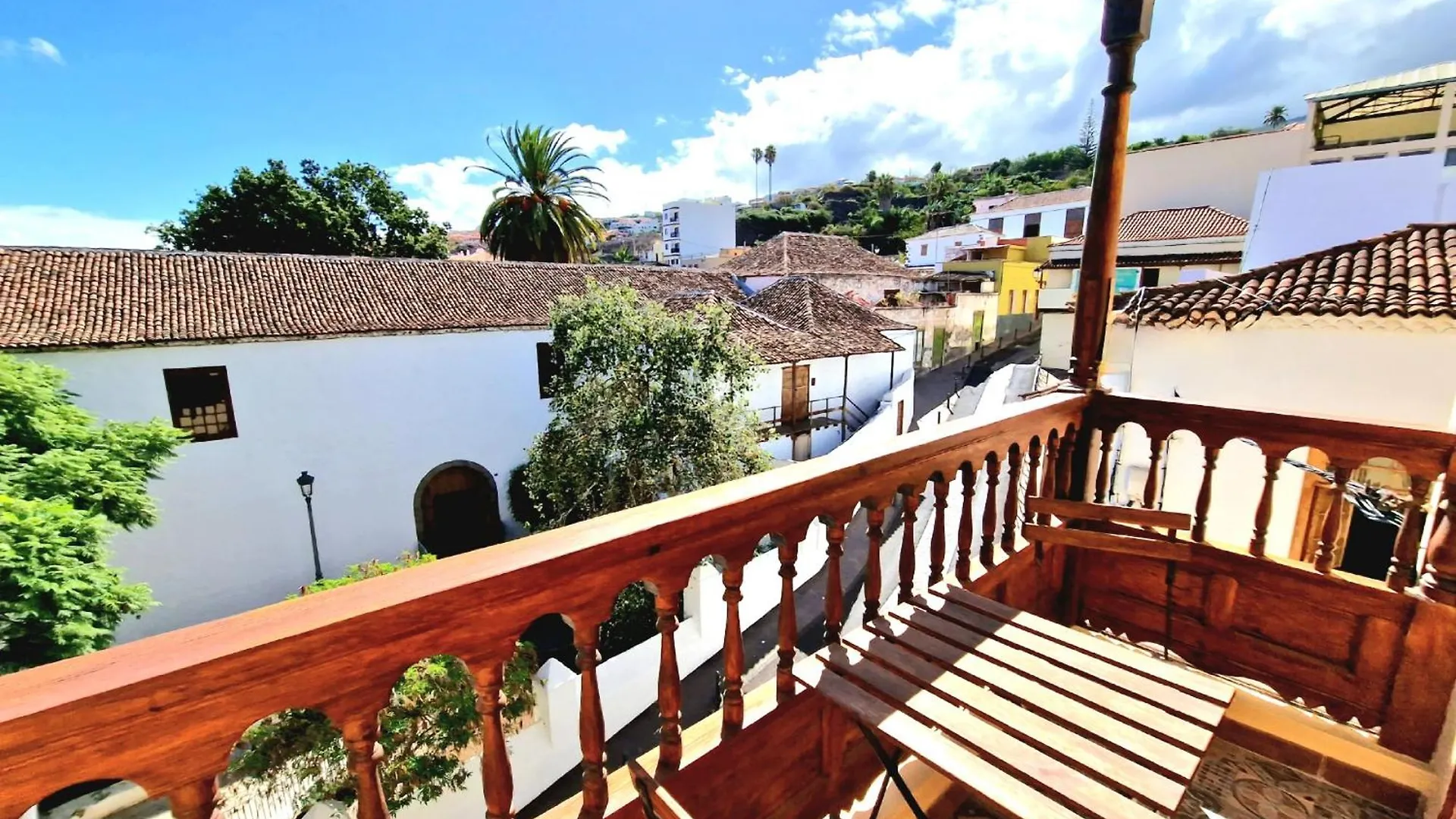 Icod Centre Jacaranda Cozy Apartment By Hrtenerife Net Icod De Los Vinos